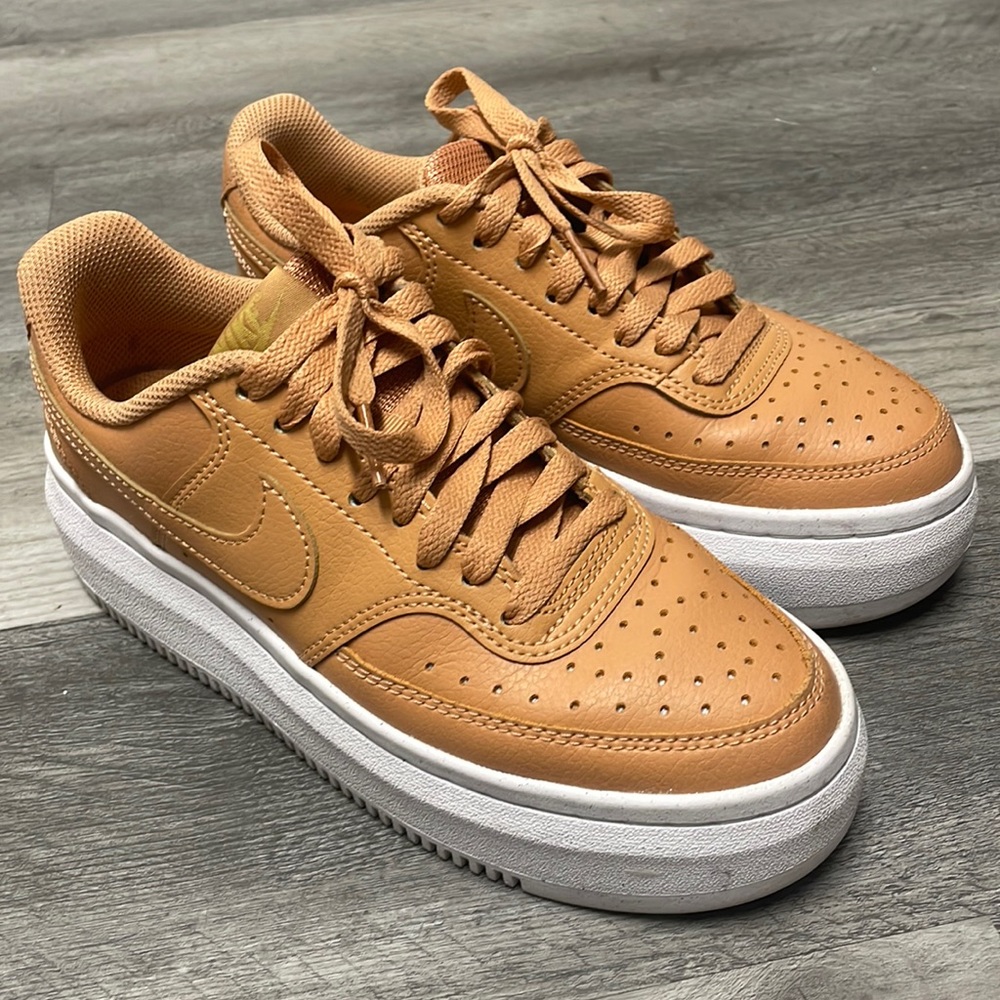 Nike court vision Alta platform in cognac